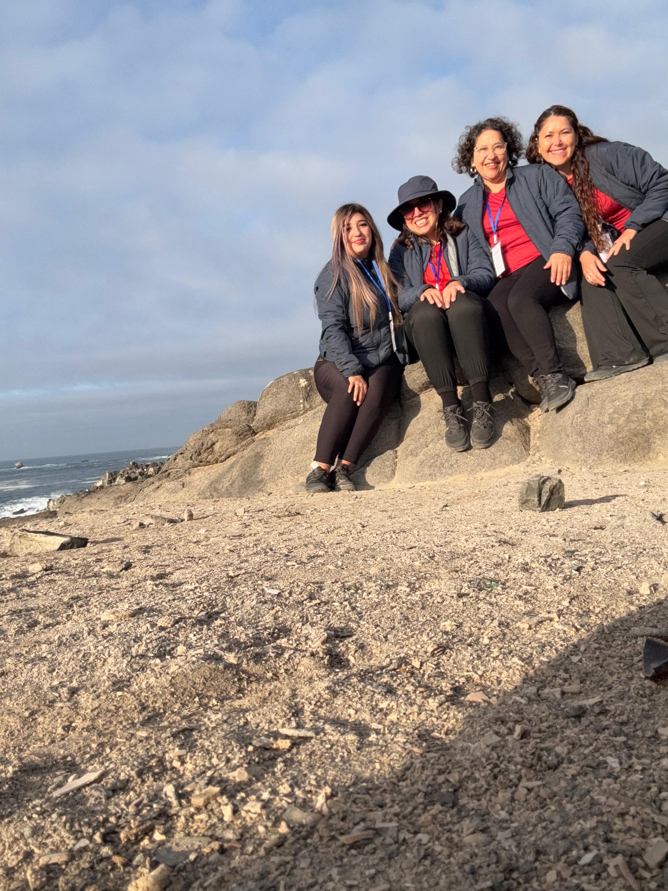 Equipo Somos Nodos en la costa